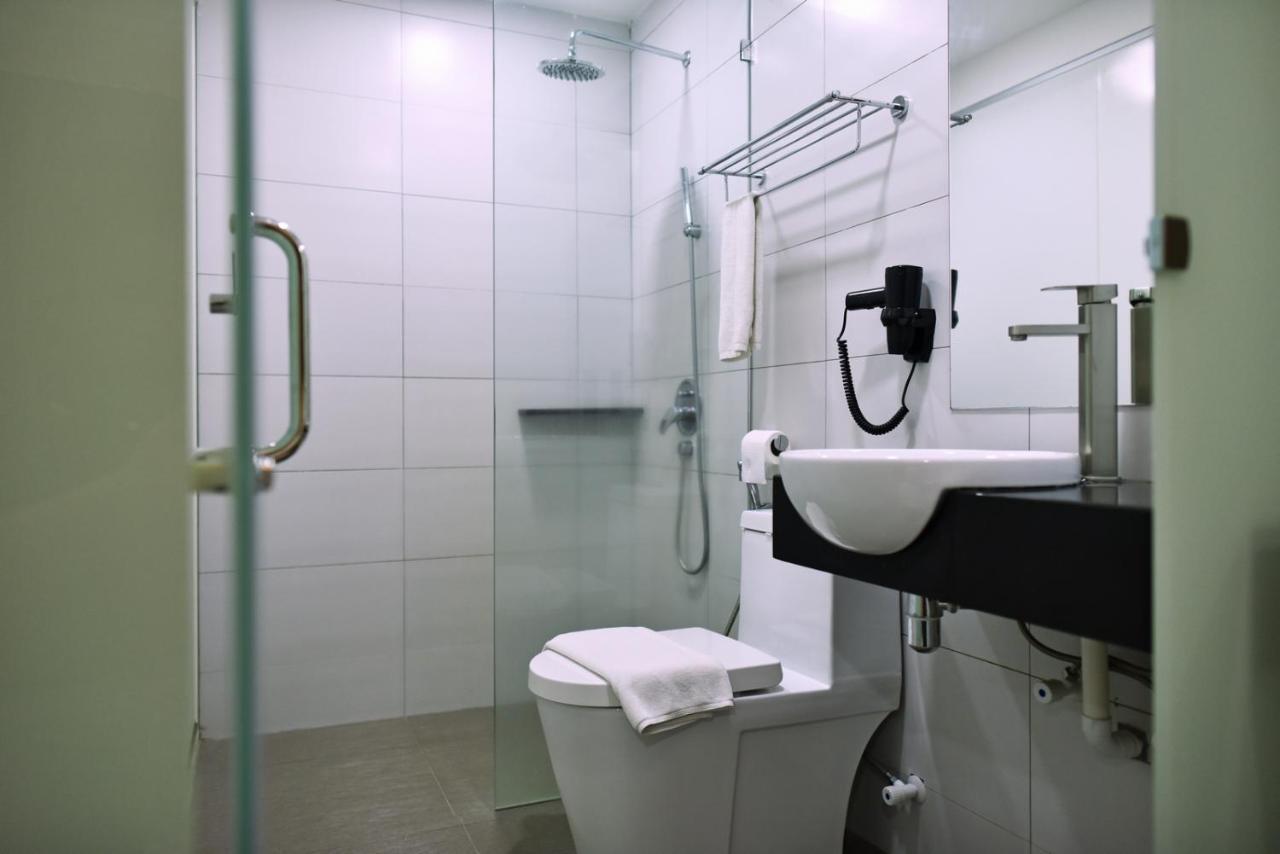 Hotel Mornington Bukit Permata Lumut Bagian luar foto